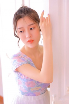 我滑进了女邻居的身体